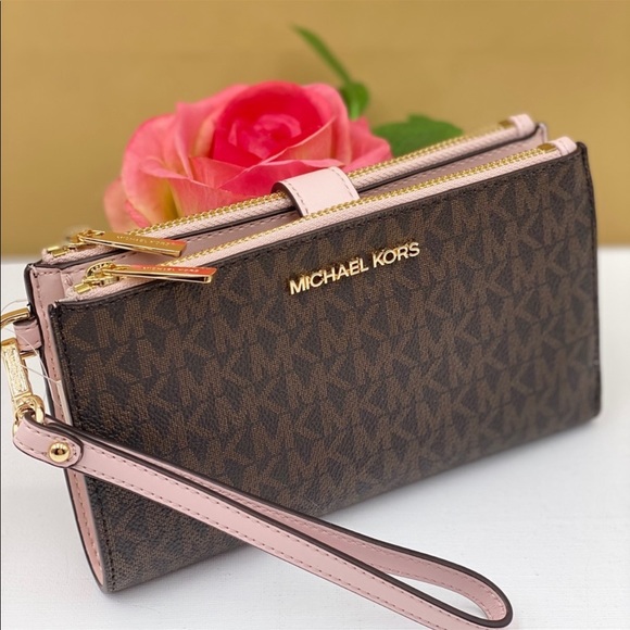 Michael Kors Handbags - Michael Kors DoubleZip Wallet Wristlet